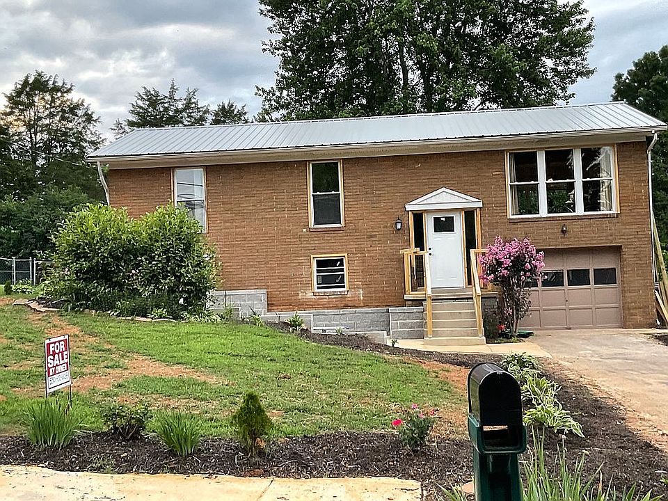 1st image of 1025 Brantley Dr