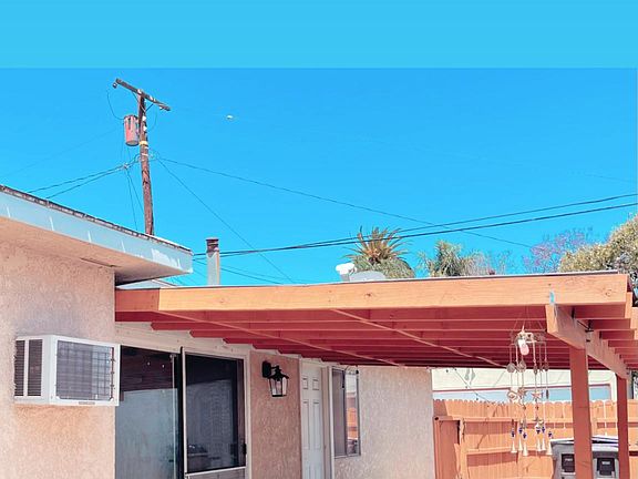 2nd image of 483 E 56th St