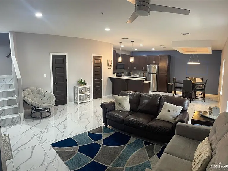 1320 E Camellia Ave #C — Photo 3