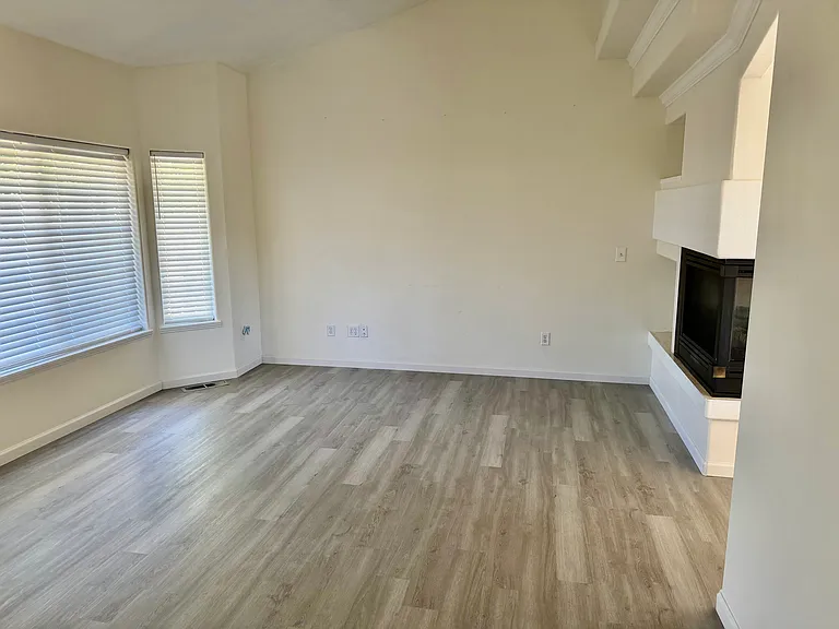5067 Royal Ave — Photo 3