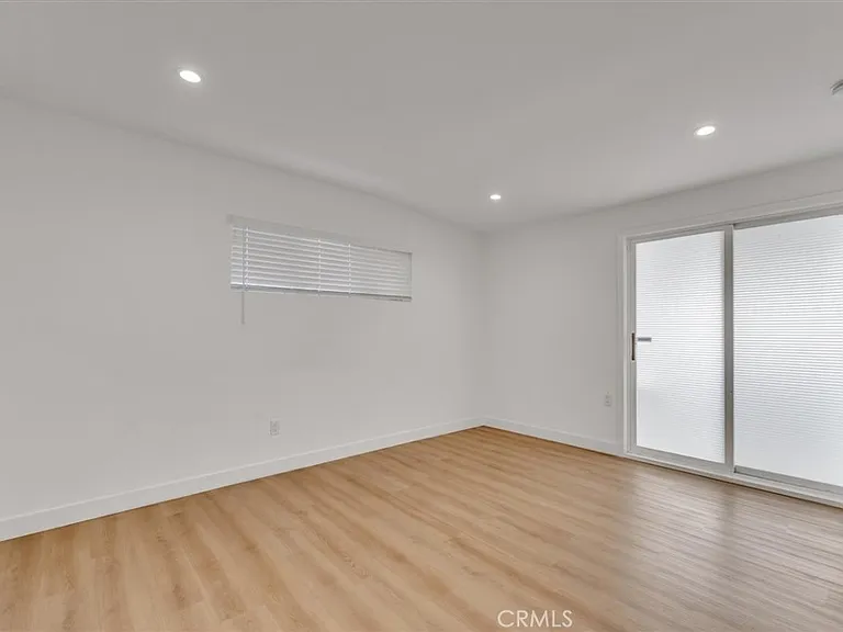 11528 Balboa Blvd — Photo 31