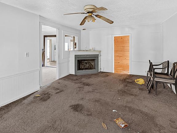 5th image of 367 E 2nd St