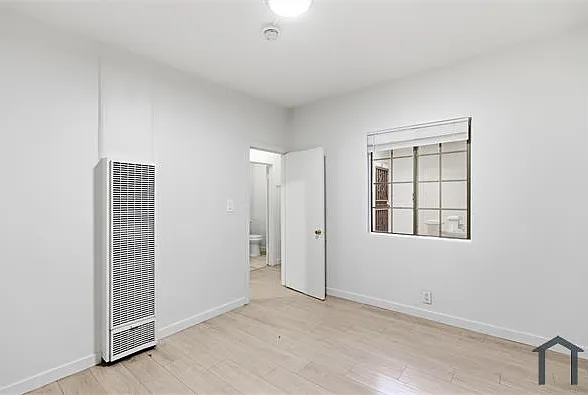 5251 S Main St #D — Photo 6