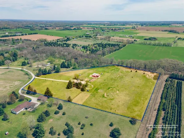 17721 W Pleasant Lake Rd, Manchester, MI 48158
