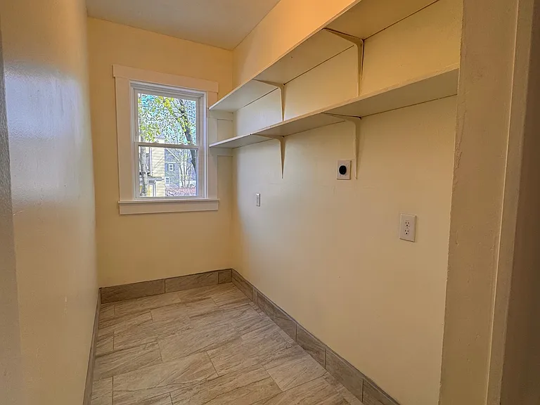 Pantry room / laundry room