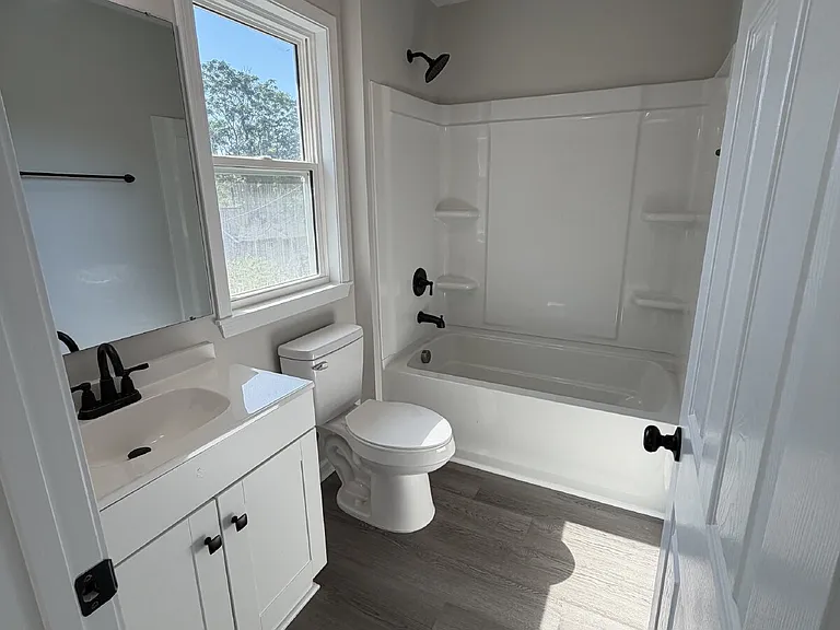 2036 Harrison Ave — Photo 24