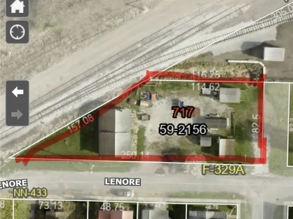 Lenore St, Orrville, OH 44667