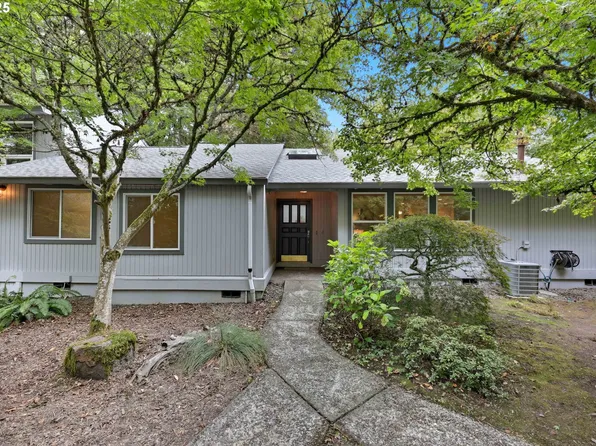 4211 Woodside Cir, Lake Oswego, OR 97035