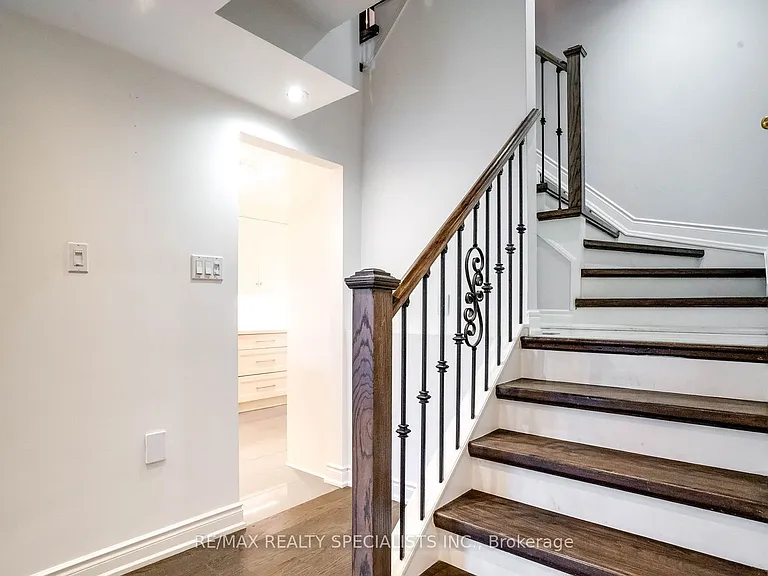 100 Arbors Ln #Townhouse 5 — Photo 17
