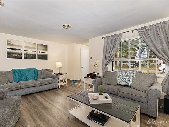 5th image of 8311 Wexford Ave