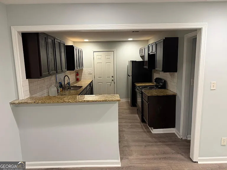 3456 Thompson Dr NW — Photo 2