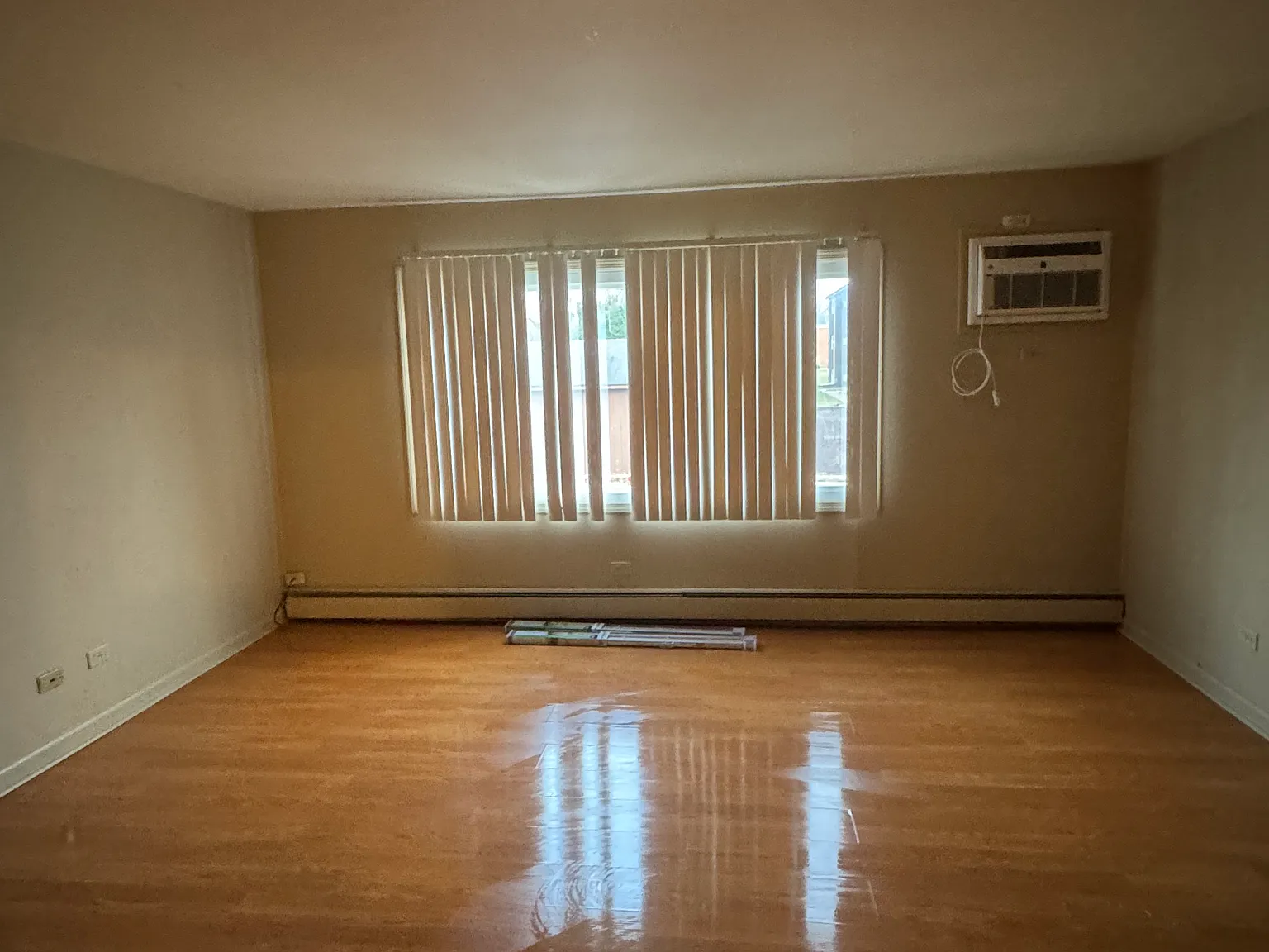 2 bed, 850 sqft, $1,550 — Photo 1
