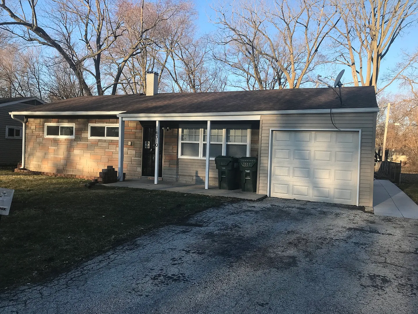 16310 Trumbull Ave photo 1