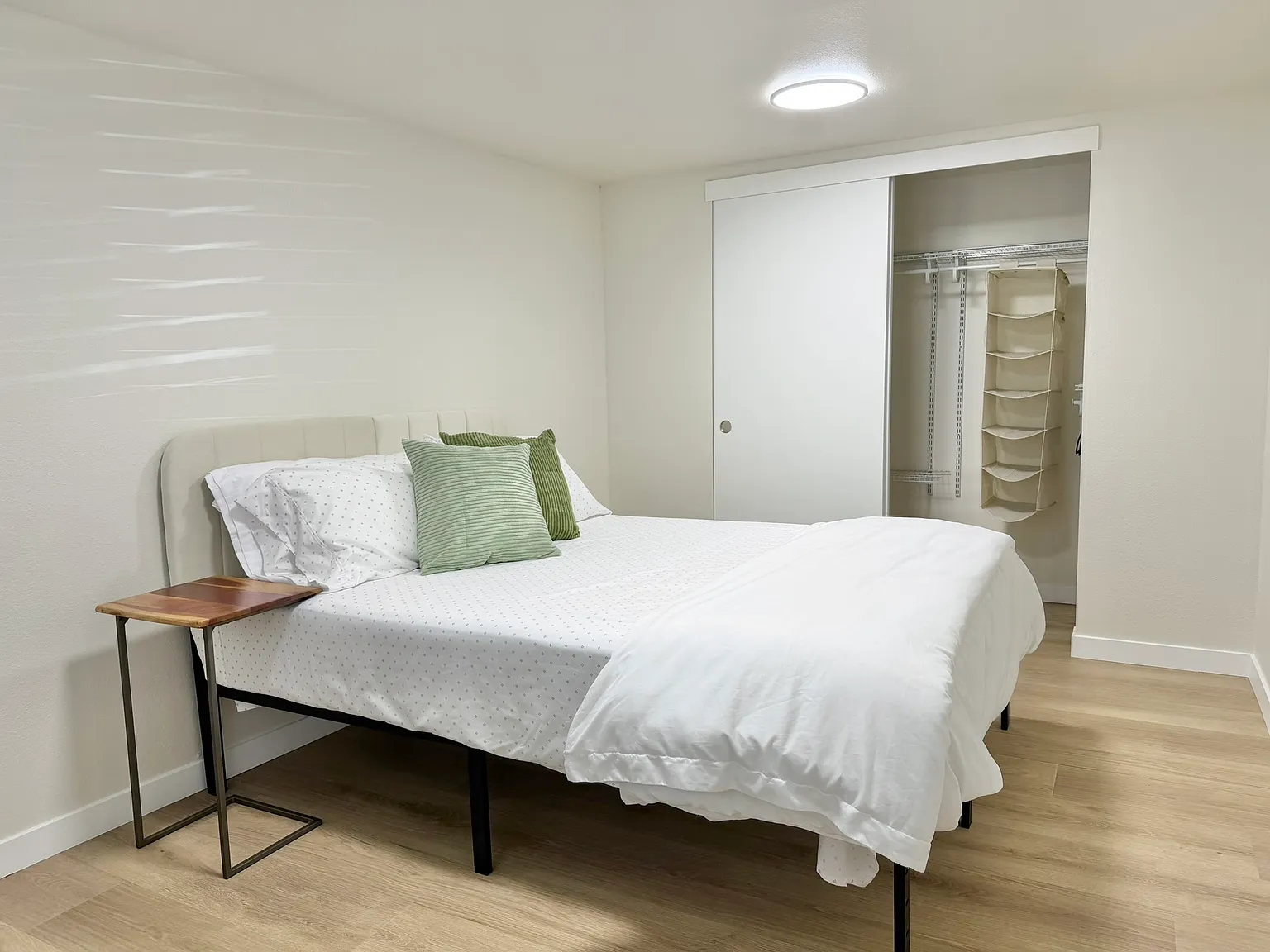 506 Studio Unit — Photo 3
