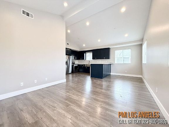 4th image of 3650 Percy St