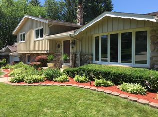 5743 Finch Ln, Greendale, WI 53129