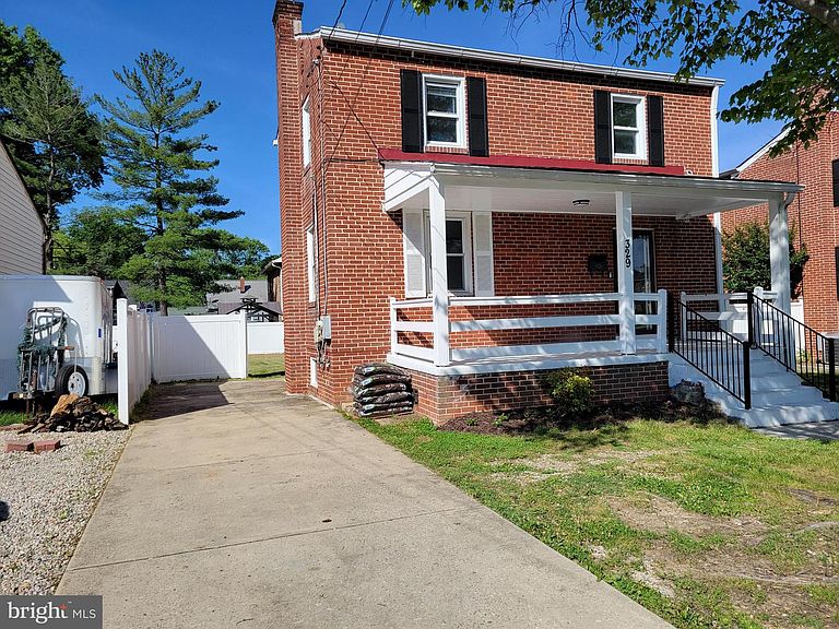 Listing photo 3
