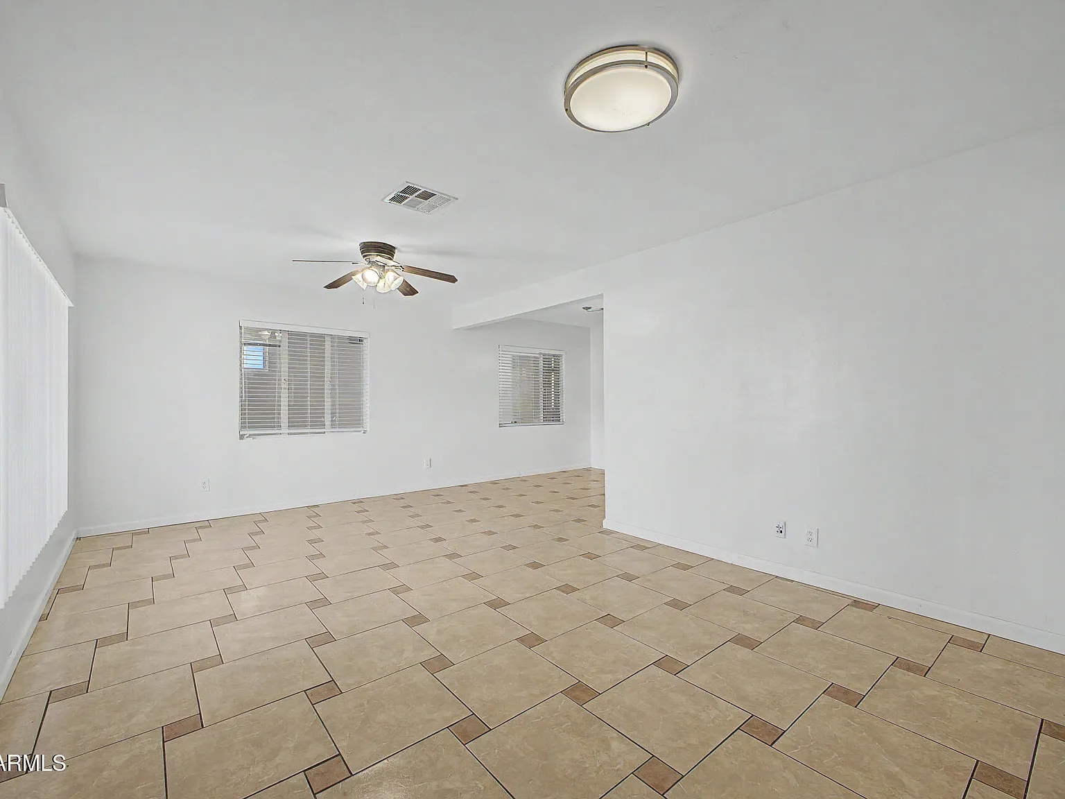 3 bed, 2.0 bath, 1589 sqft, $2,100 — Photo 4