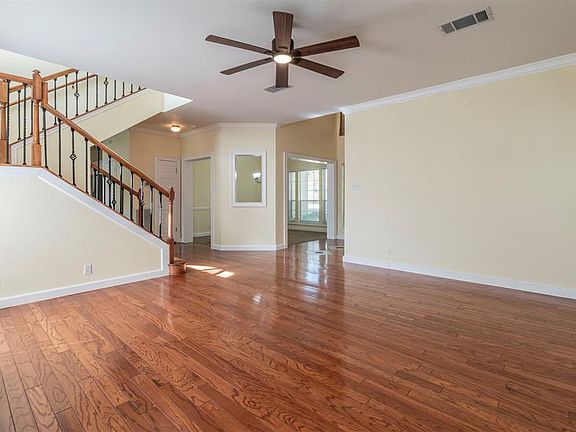 3rd image of 2814 Bluejay Dr