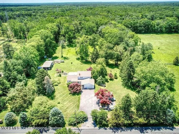 150 Easy Street, Howell, NJ 07731