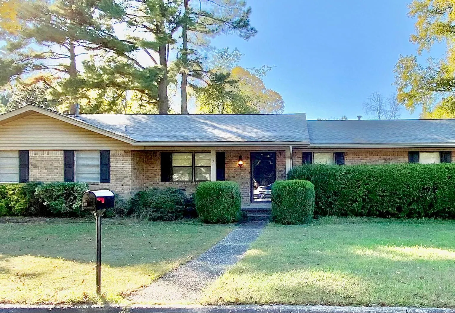 2 Algonkin Pl — Photo 1