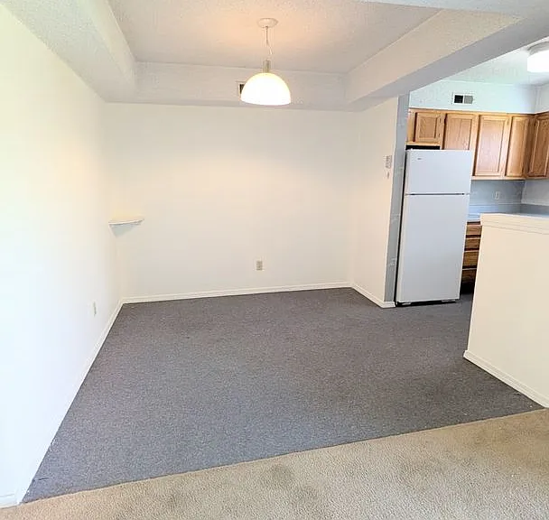 1704 E 24th Ave — Photo 13