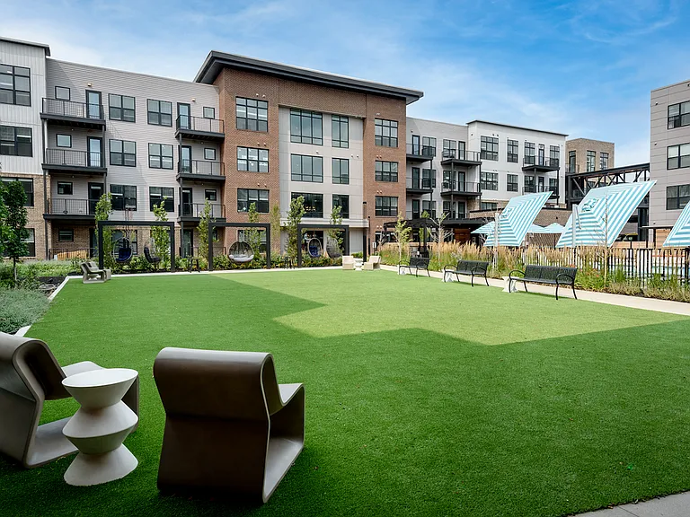 The Thomas Courtyard and Pool