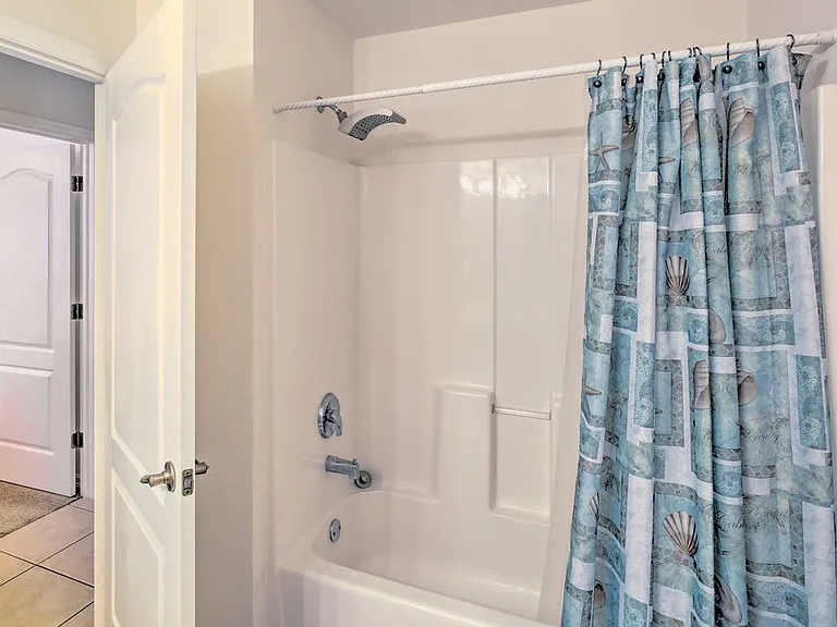 3223 SE Santa Barbara Pl #4 — Photo 4