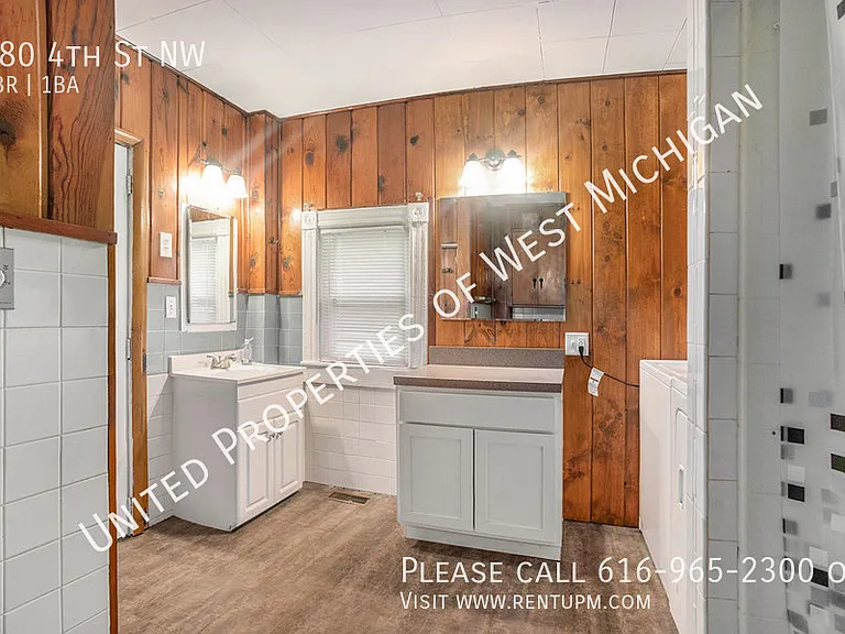 880 4th St NW — Photo 13