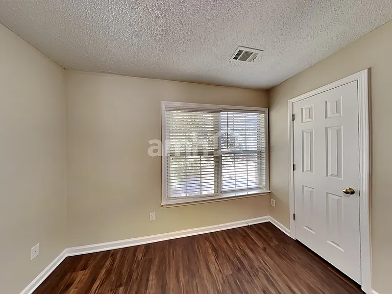 3450 Ridgefair Dr — Photo 16