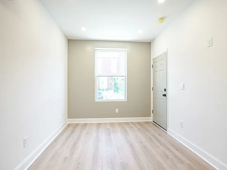 2028 Moore St #1 — Photo 1