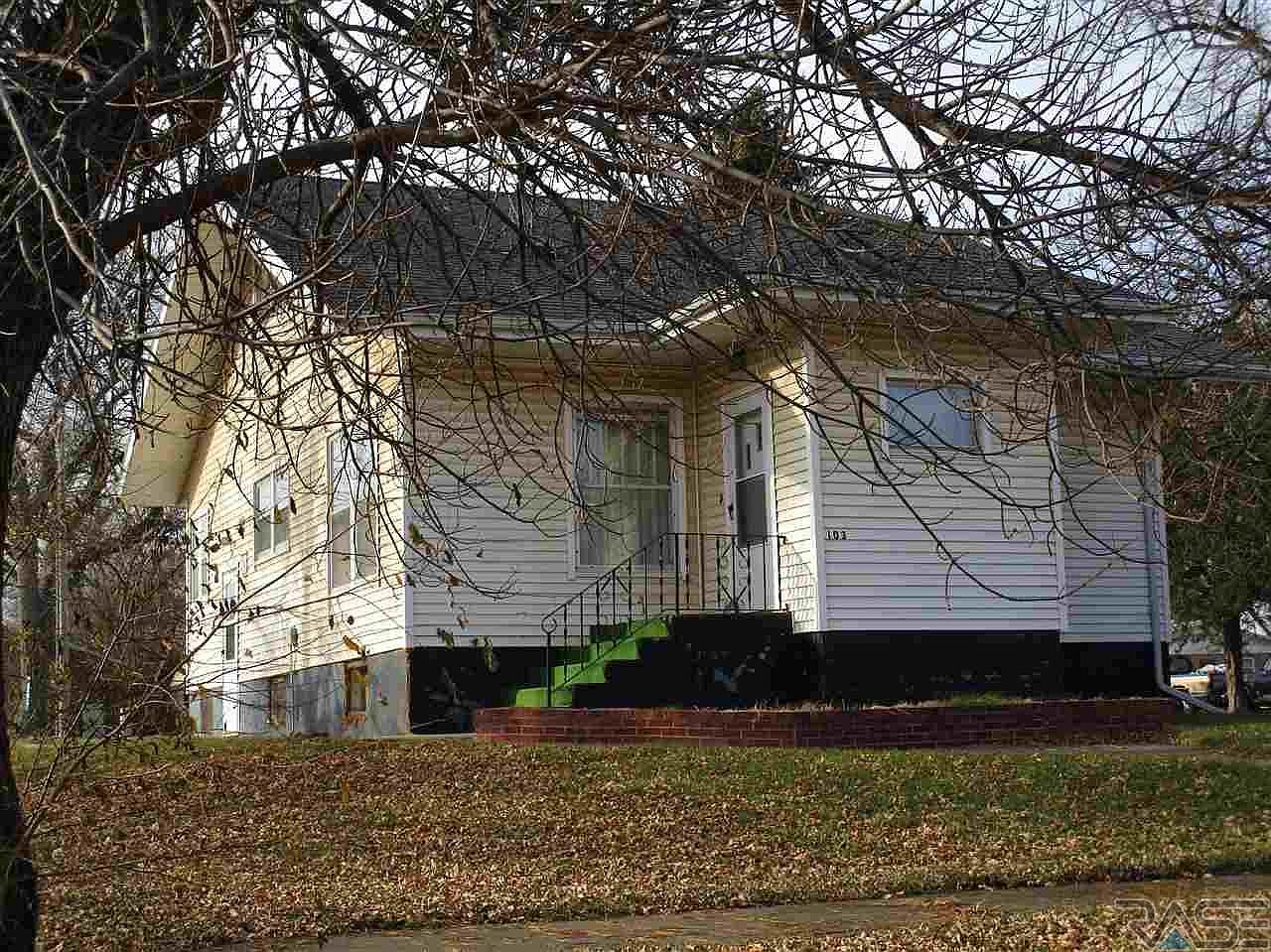 103 N Dakota St, Howard, SD 57349 Zillow