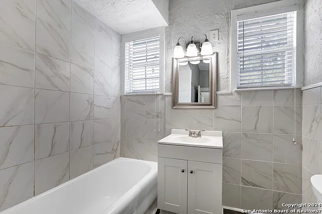 527 Fulton Ave #1 — Photo 17