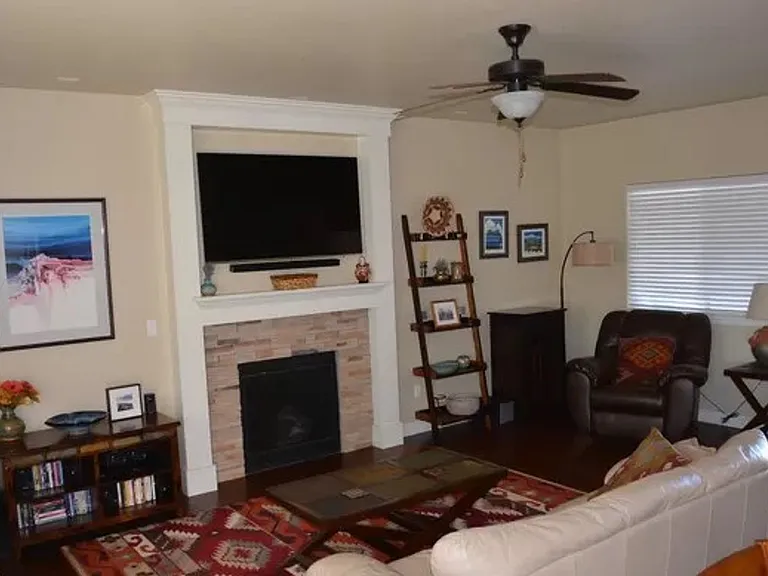 4413 Desert Canyon Trl — Photo 3