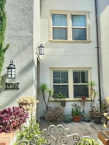 526 S Melrose St Photo 1
