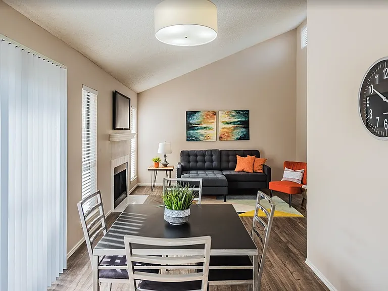 Amber Creek Apartments — Photo 9
