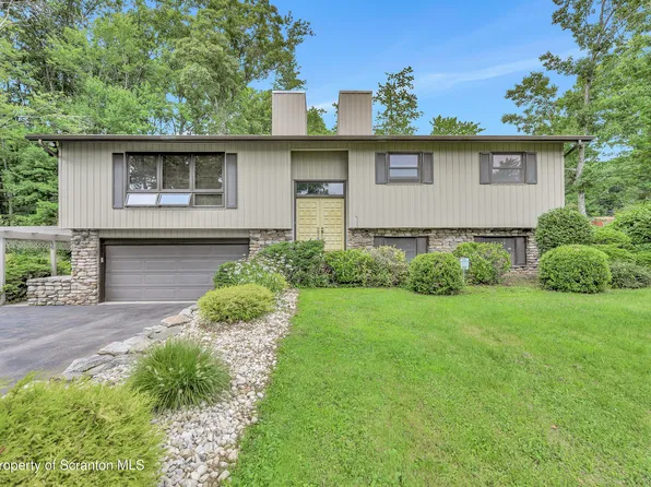 20 Oak Ln, Jefferson Township, PA 18436