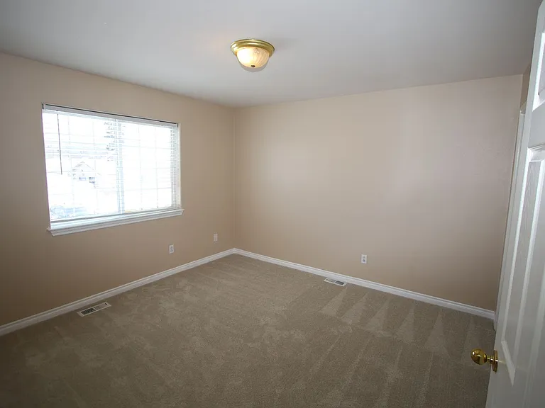 6446 E 10th Ave — Photo 13