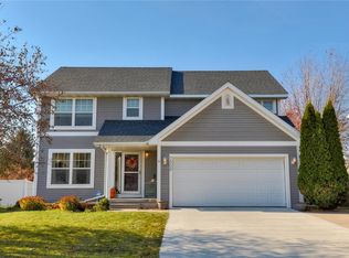 5908 NW 98th St, Johnston, IA 50131
