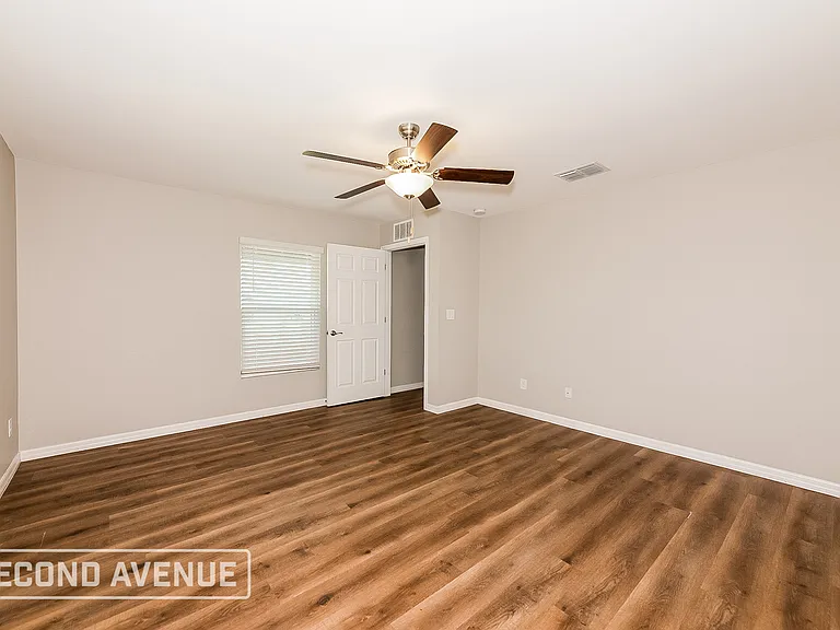 8206 Latour Ave — Photo 14