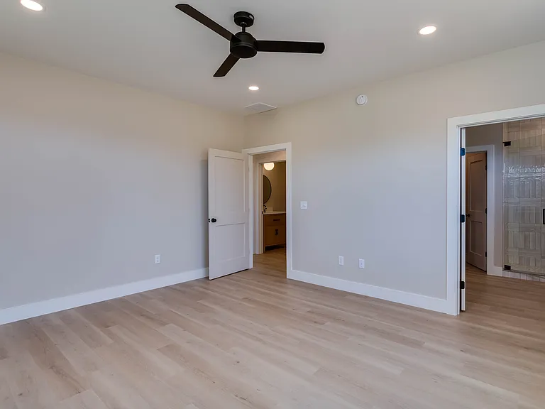 91 Willow Creek Dr — Photo 17