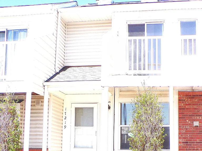 17219 E Tennessee Dr — Photo 1