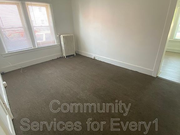 5th image of 2415 Delaware Ave APT 11