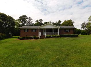 21 Charles Dr, Wellford, SC 29385