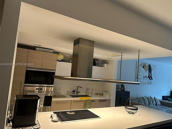 3rd image of 17301 Biscayne Blvd APT 206
