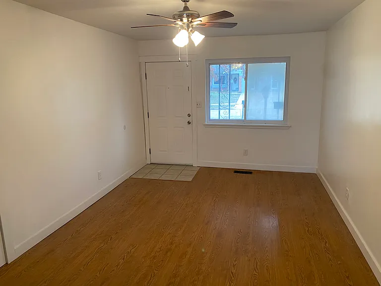 413 S Hickory Ave — Photo 7