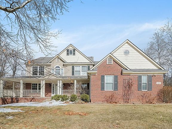 3rd image of 13696 W Quail Hollow Ct
