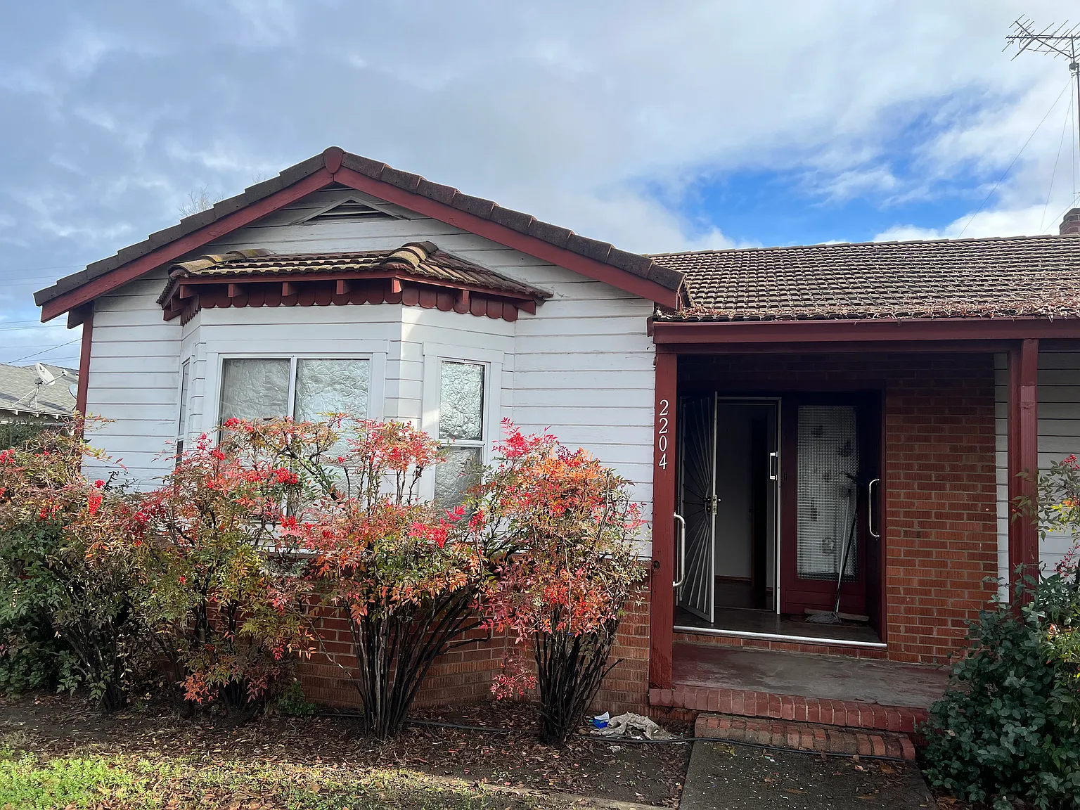 2204 Tully Rd photo 1