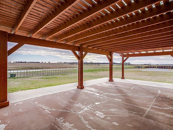 5th image of 2220 Lazy Bend Rd