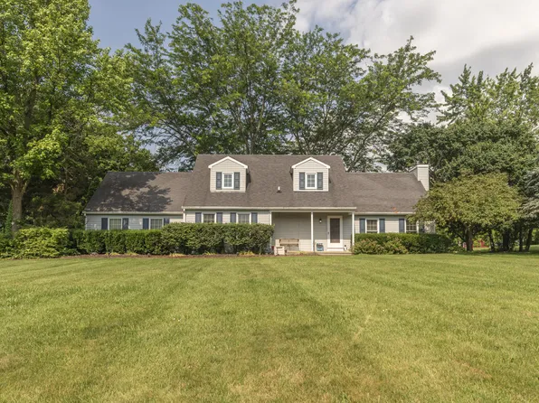 6794 Mullberry Ct, Saline, MI 48176
